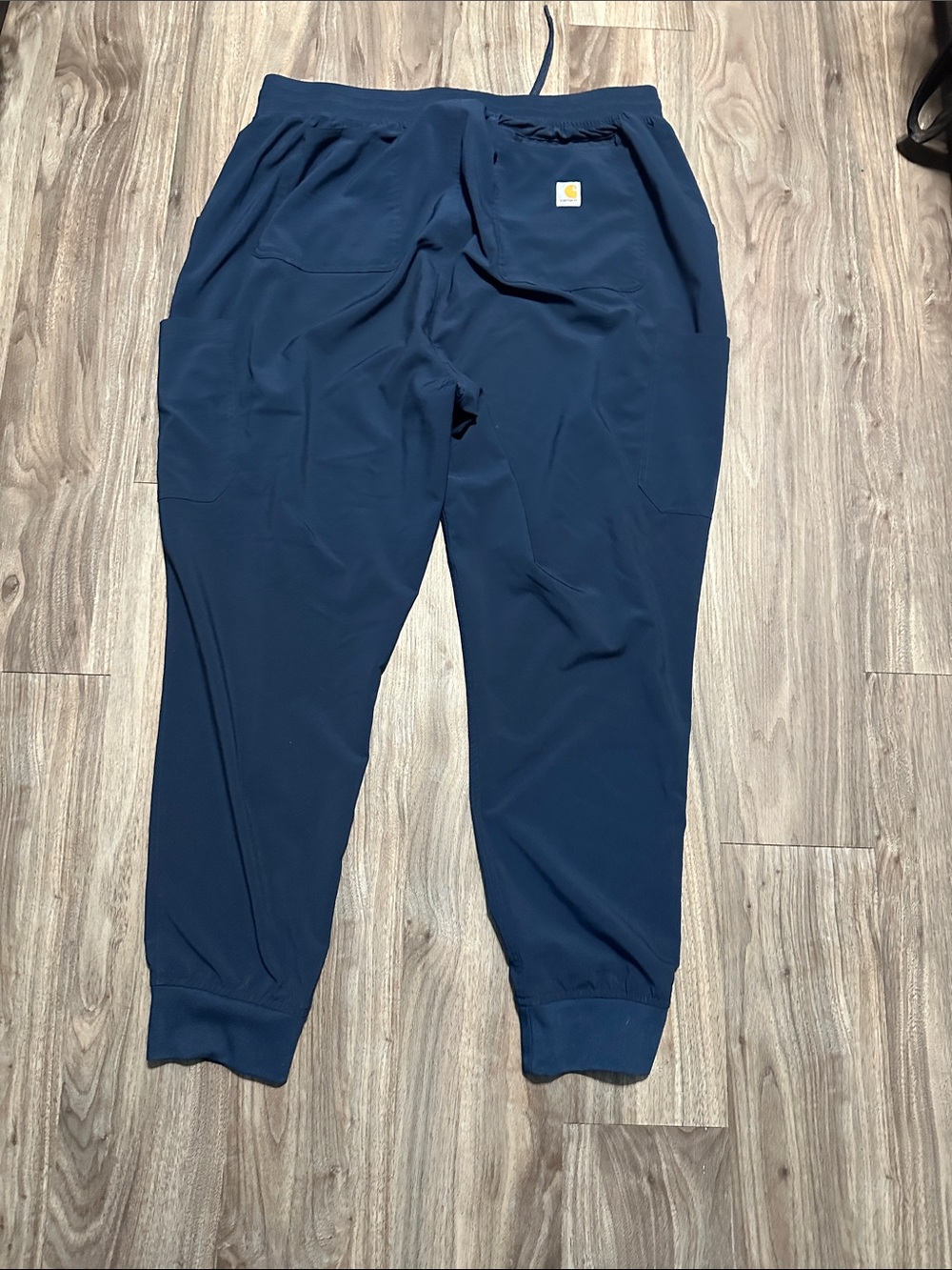 Carhartt Men’s Scrub Set ,Navy Blue – Medical Uniform . - Picture 10 of 11